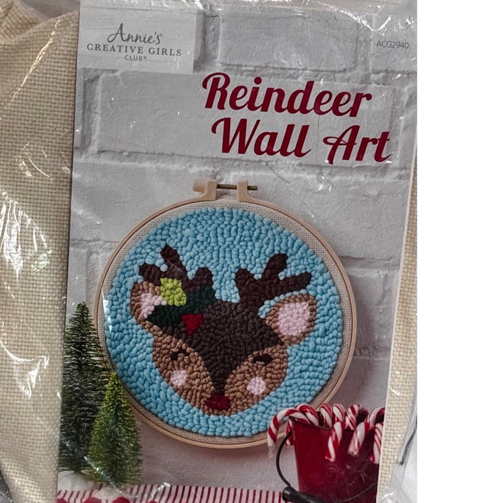 New Annies Creative Girls Club Reindeer Wall Art Punch Needle Kit Christmas diy